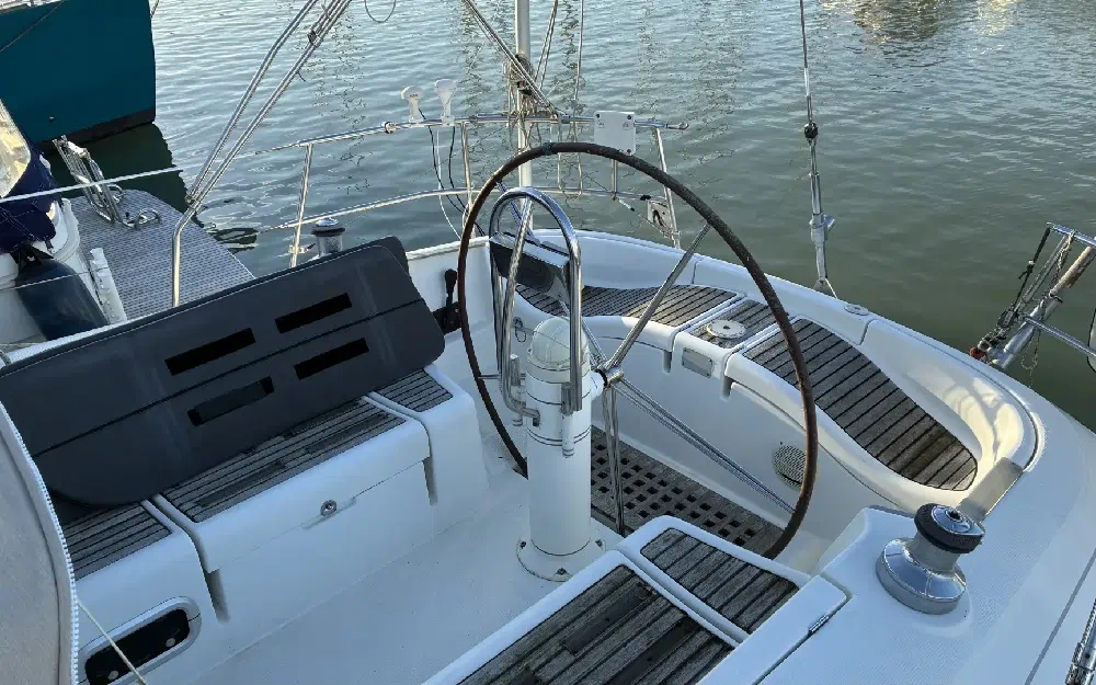 slider 4 Beneteau First 42 S7