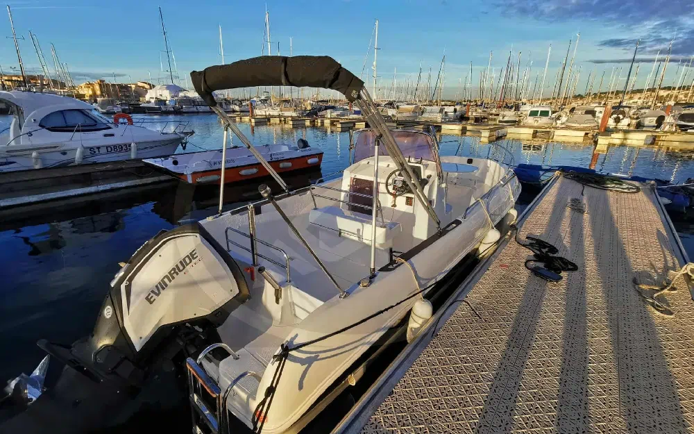 slider 1 Selection Boats Aston 23