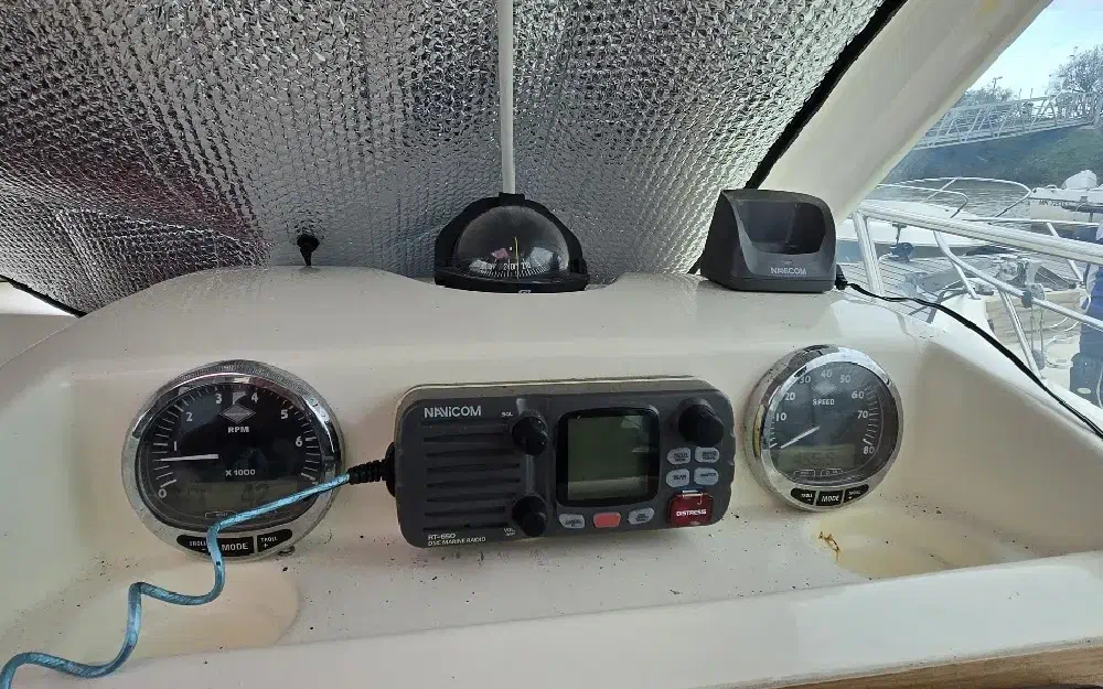 slider 11 Jeanneau Merry Fisher 725