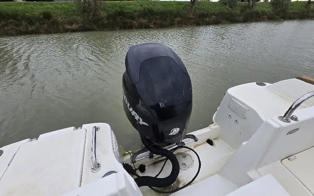 slider 4 Jeanneau Merry Fisher 725