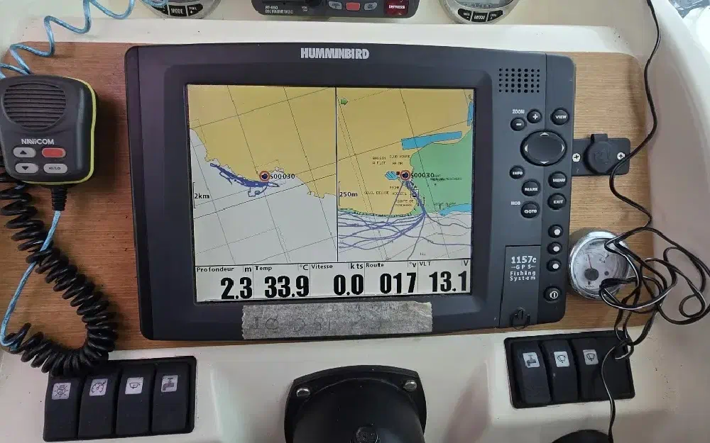 slider 5 Jeanneau Merry Fisher 725