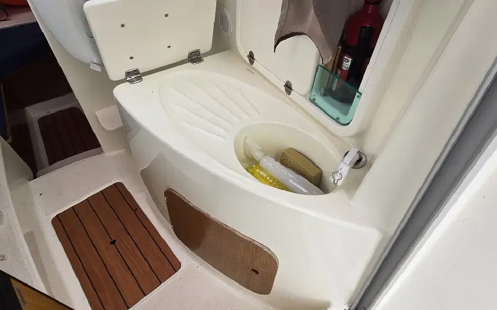 slider 6 Jeanneau Merry Fisher 725