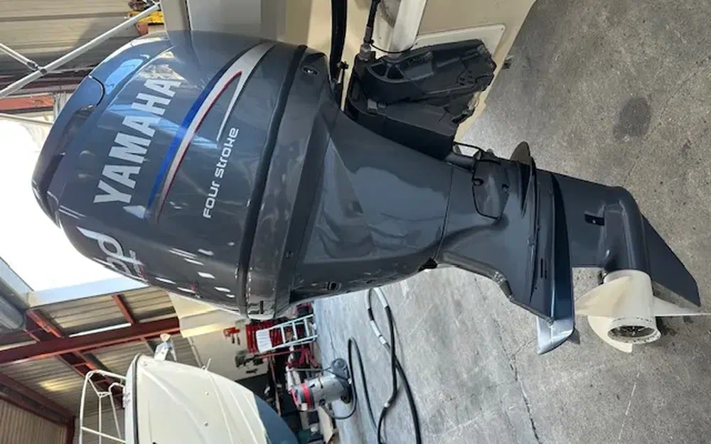 slider 10 Jeanneau Cap Camarat 555