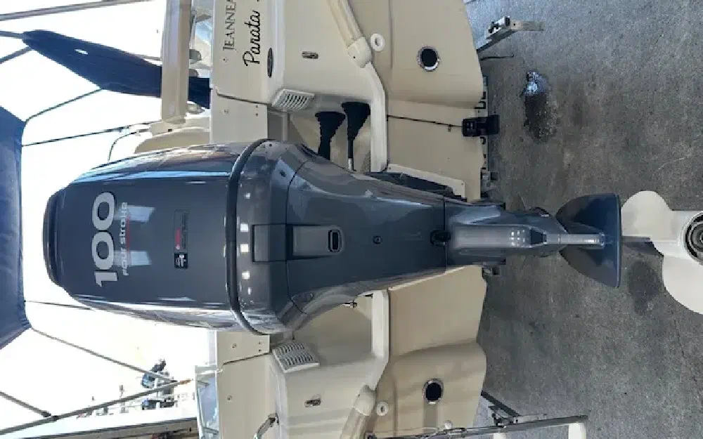 slider 11 Jeanneau Cap Camarat 555 CC