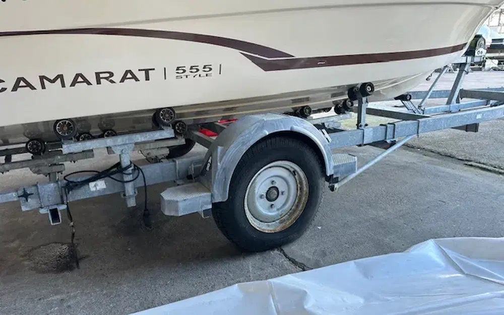 slider 13 Jeanneau Cap Camarat 555