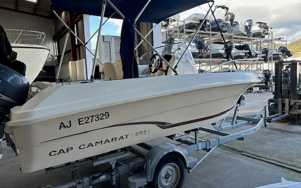 slider 0 Jeanneau Cap Camarat 555