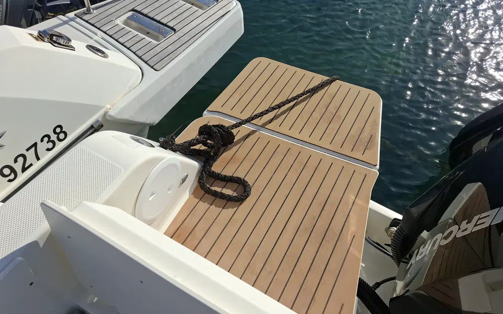 slider 15 Quicksilver Activ 755 Sundeck