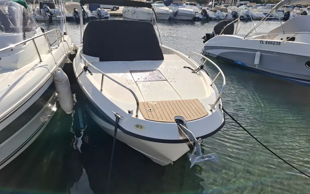 slider 1 Quicksilver Activ 755 Sundeck