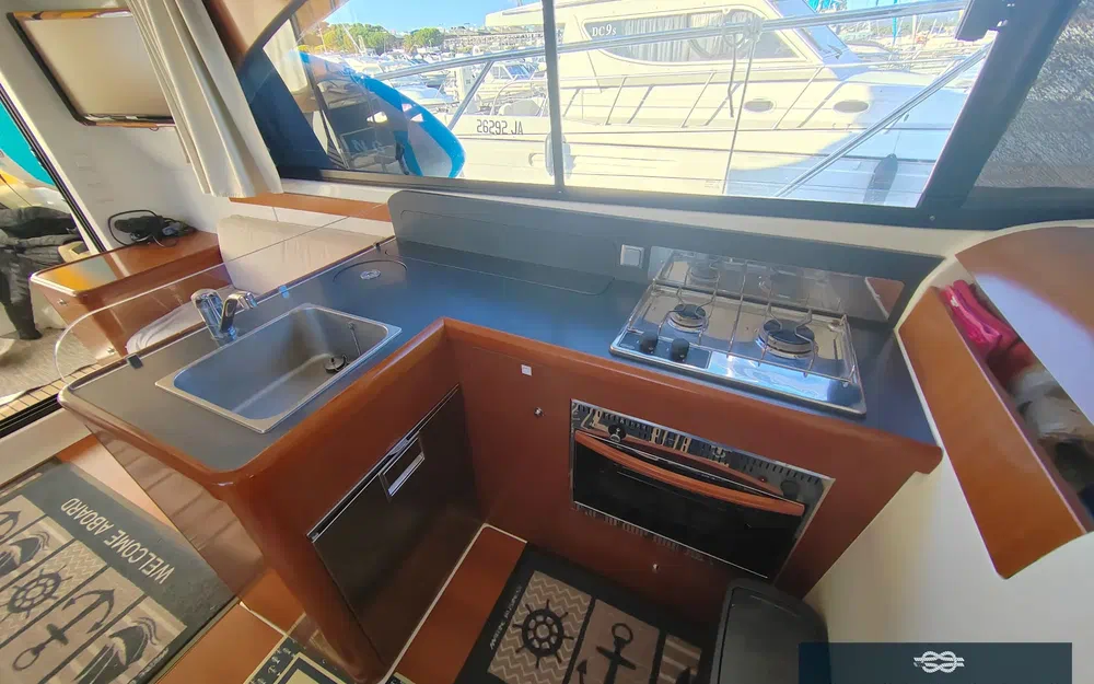slider 9 Beneteau Antares 36
