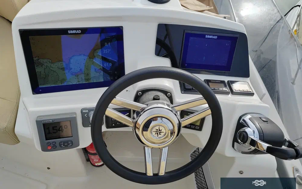 slider 18 Beneteau Antares 36