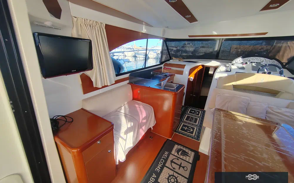 slider 5 Beneteau Antares 36
