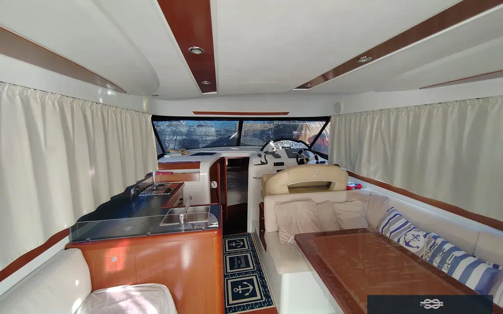 slider 6 Beneteau Antares 36
