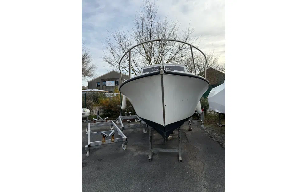 slider 1 Beneteau Ombrine 600