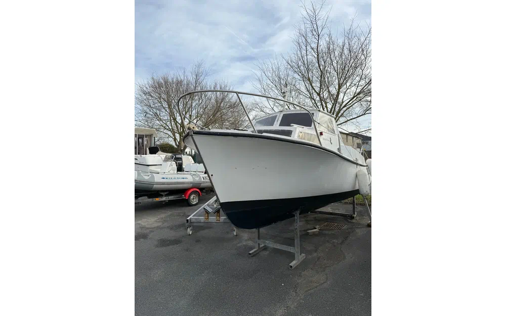 slider 4 Beneteau Ombrine 600