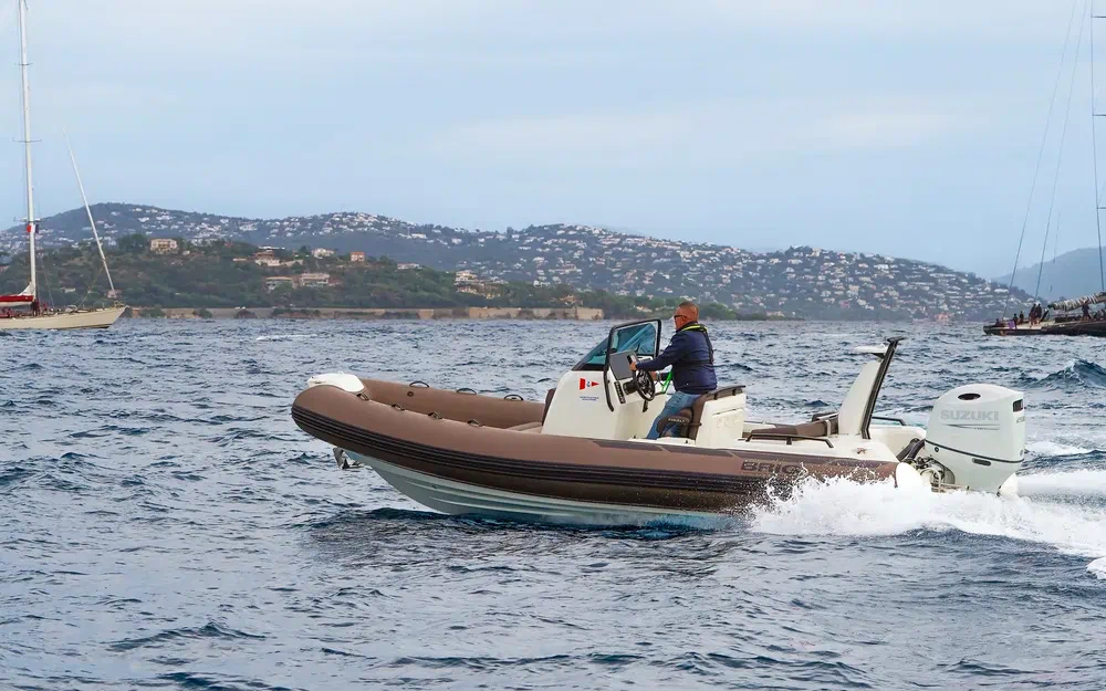 slider 1 Brig EAGLE 6.7 hypalon