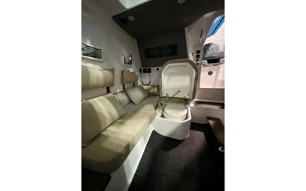 slider 12 Axopar  37 Suntop