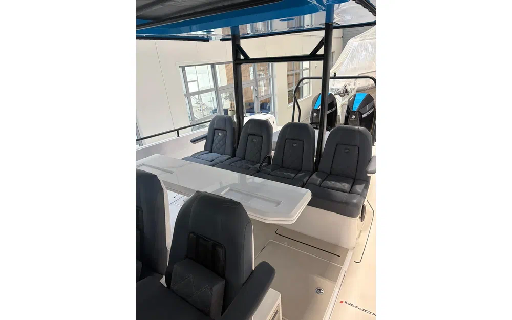 slider 3 Axopar  37 Suntop