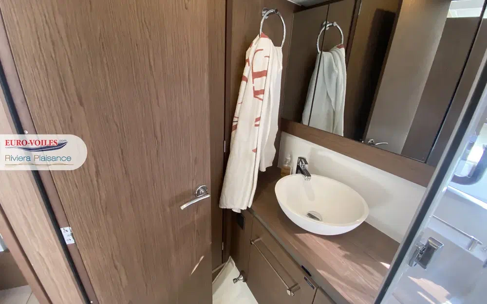 slider 14 Jeanneau Leader 40