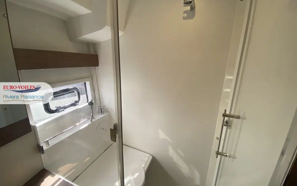 slider 16 Jeanneau Leader 40