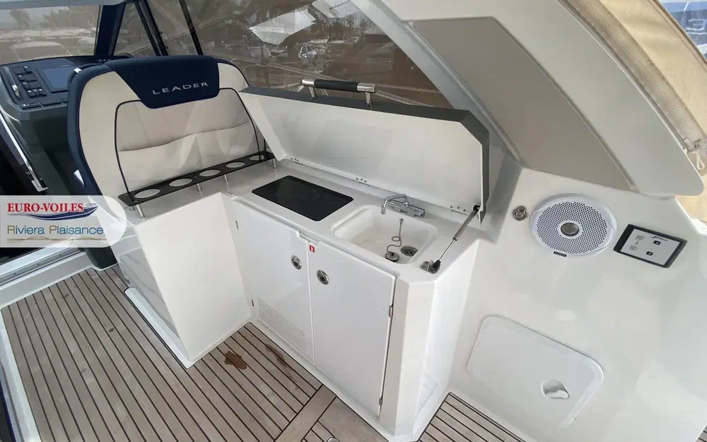 slider 6 Jeanneau Leader 40