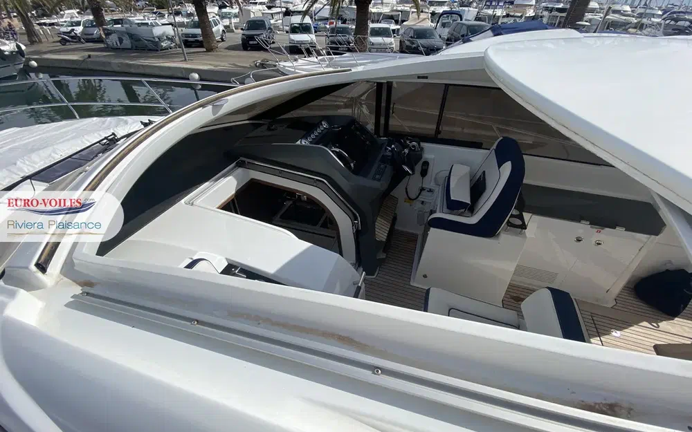 slider 8 Jeanneau Leader 40