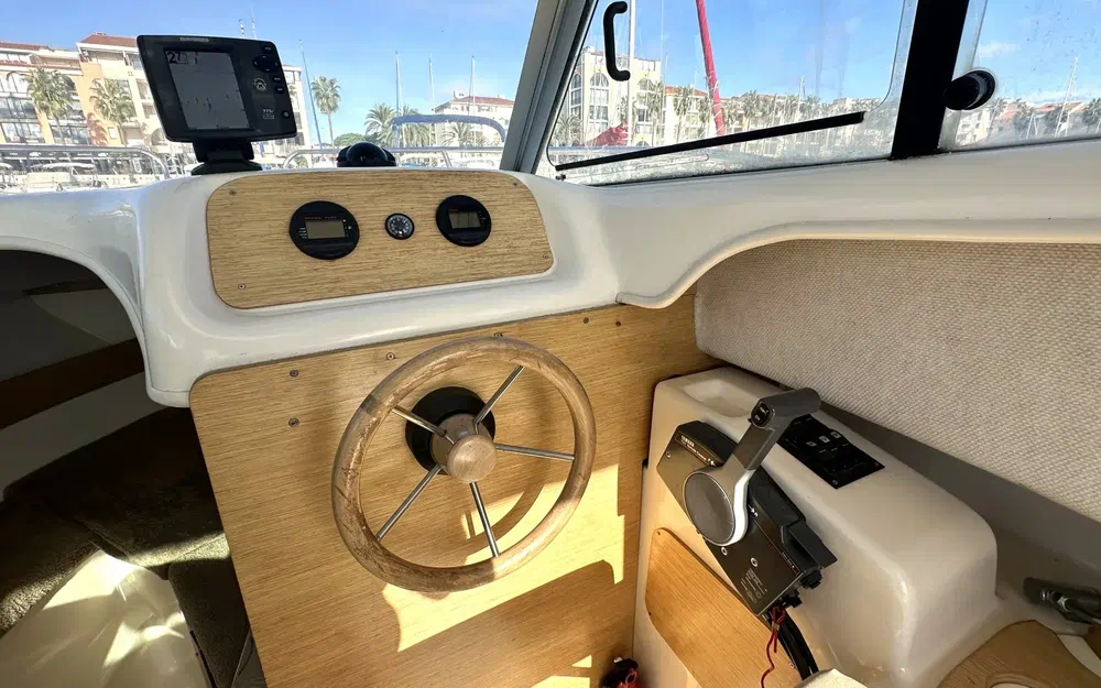 slider 3 Sessa Marine Dorado 22