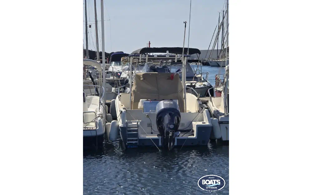 slider 0 Jeanneau Cap Camarat 7.5 CC