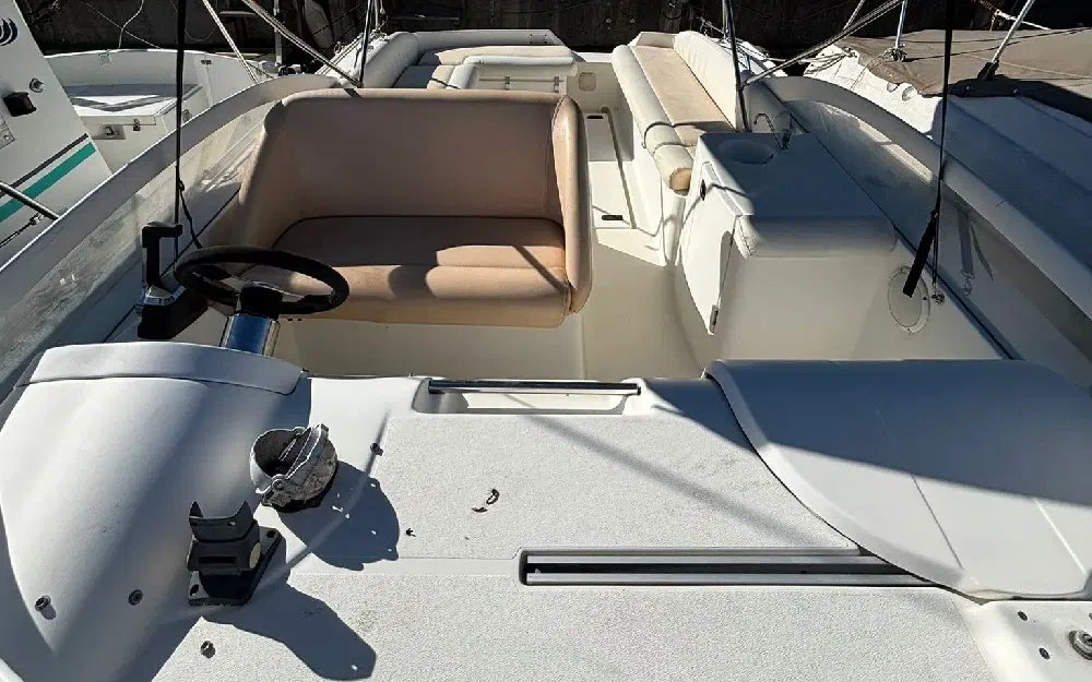 slider 2 Beneteau Flyer Viva 7.80