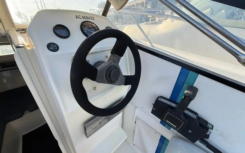 slider 10 SBPEM  570 Day Cruiser