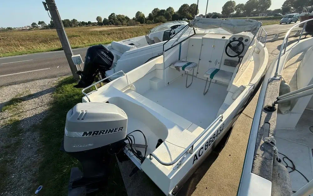 slider 12 SBPEM  570 Day Cruiser