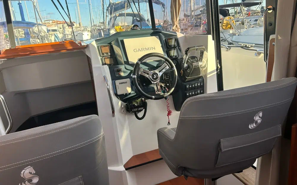 slider 5 Beneteau Barracuda 9