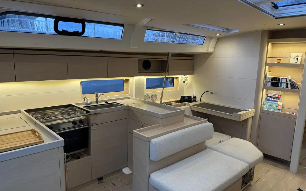 slider 10 Beneteau Oceanis 51.1