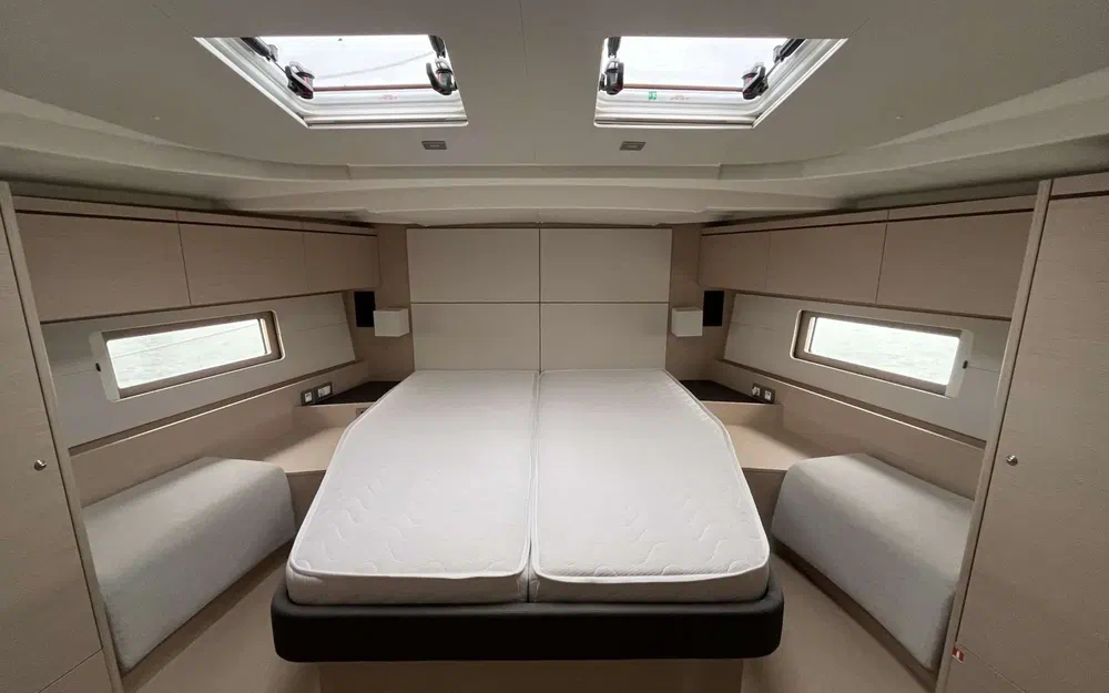 slider 18 Beneteau Oceanis 51.1