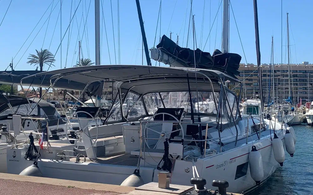 slider 1 Beneteau Oceanis 51.1