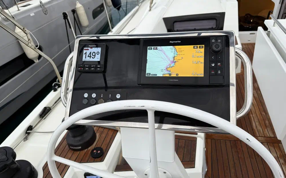 slider 8 Beneteau Oceanis 51.1