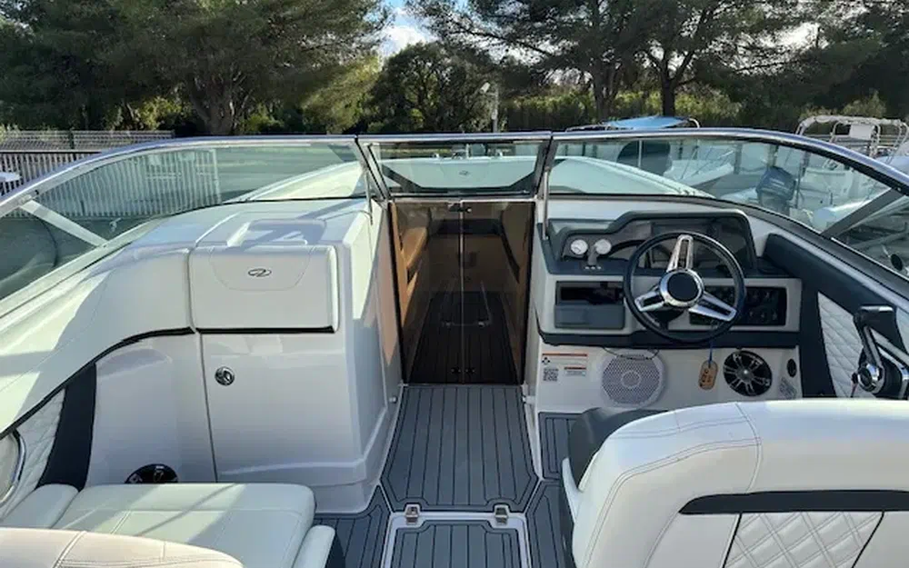 slider 9 Regal  26 Fasdeck