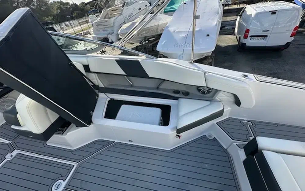 slider 23 Regal  26 Fasdeck