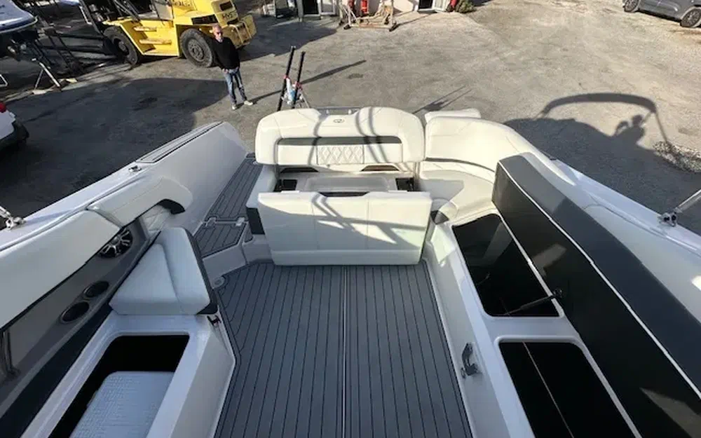 slider 25 Regal  26 Fasdeck