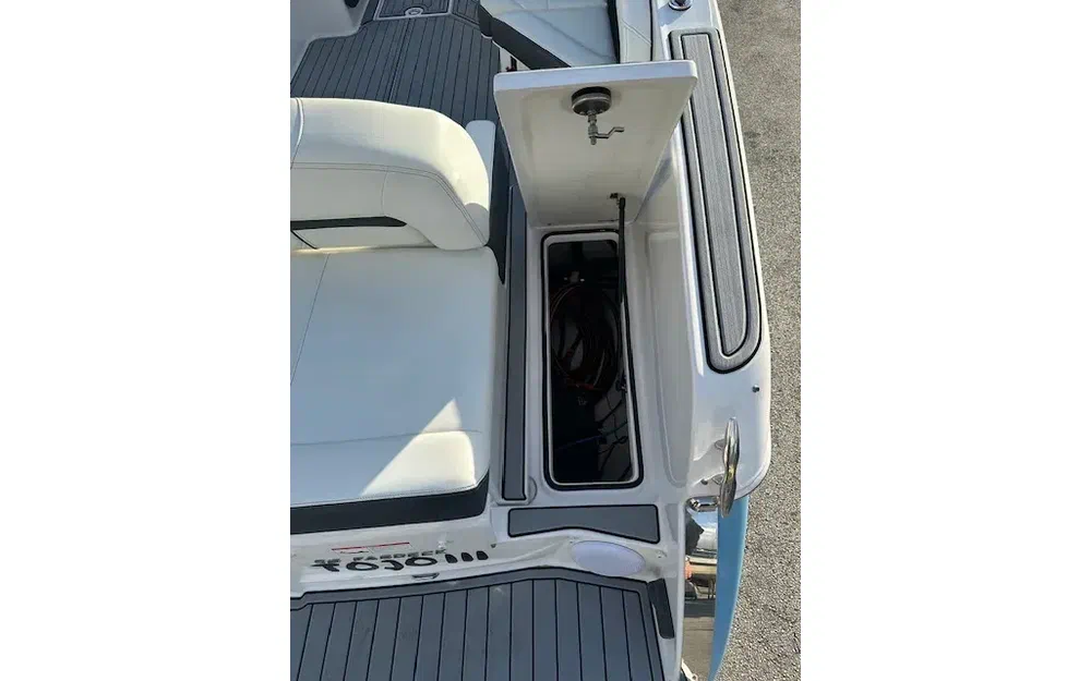 slider 27 Regal  26 Fasdeck