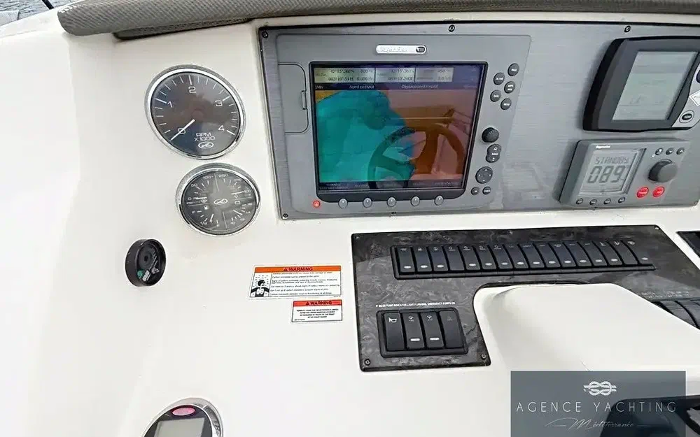 slider 10 Sea Ray  375 Sedan Bridge