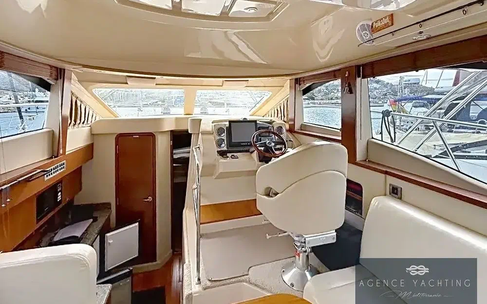 slider 14 Sea Ray  375 Sedan Bridge