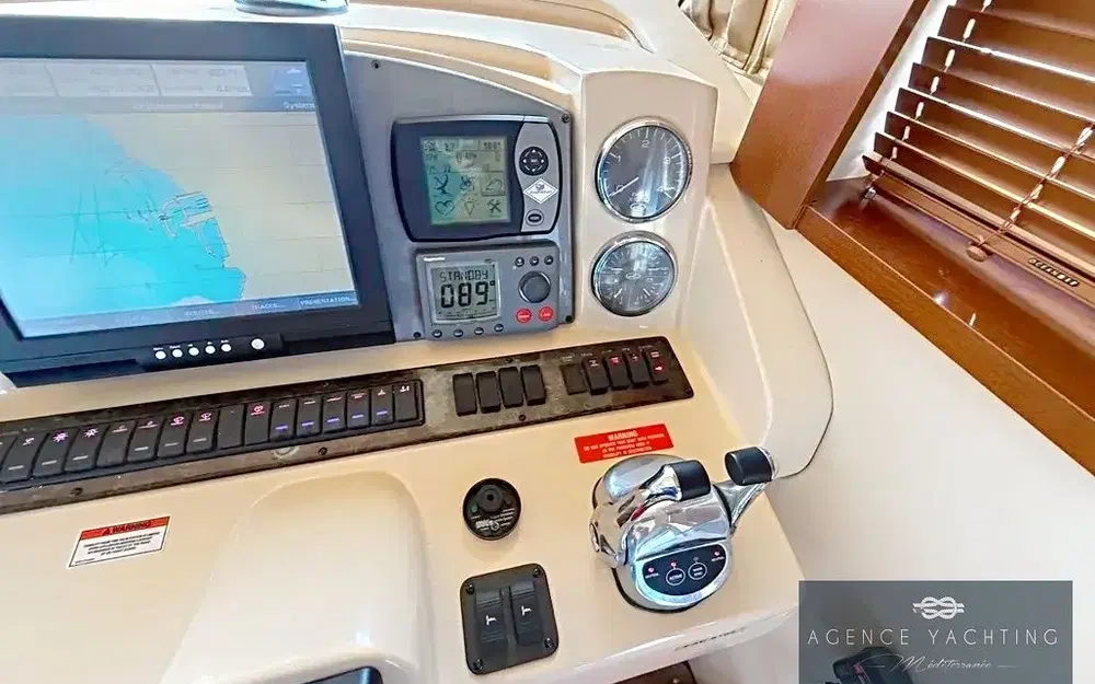 slider 16 Sea Ray  375 Sedan Bridge