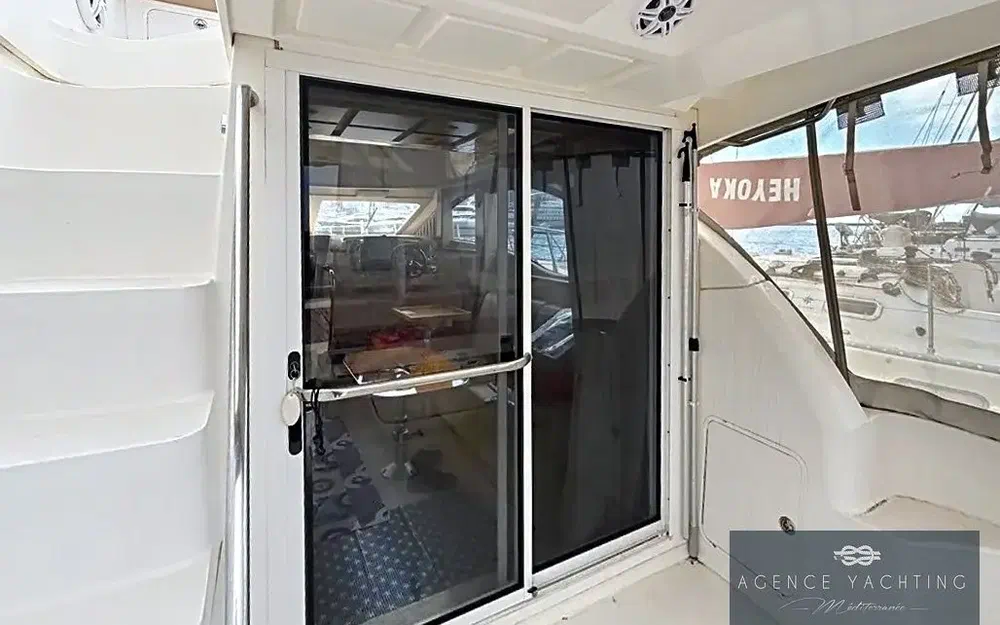 slider 5 Sea Ray  375 Sedan Bridge