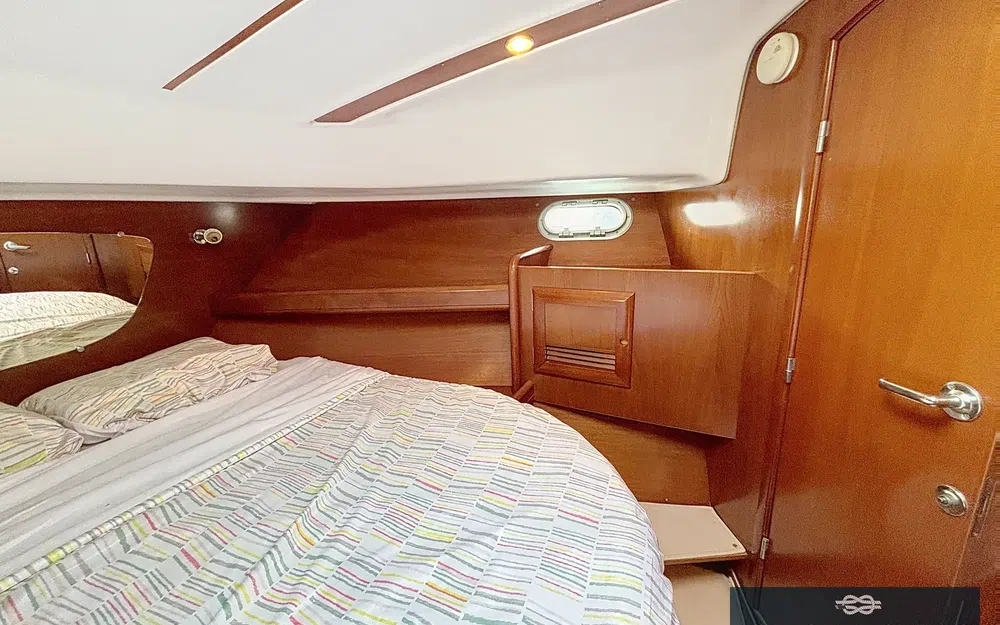 slider 9 Beneteau Antares 10.80