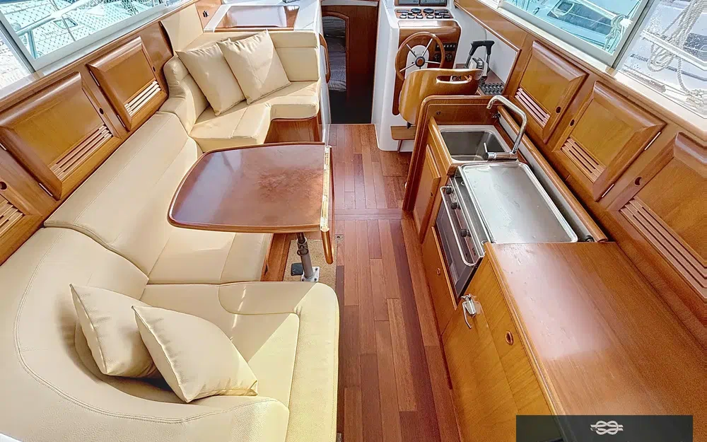 slider 1 Beneteau Antares 10.80