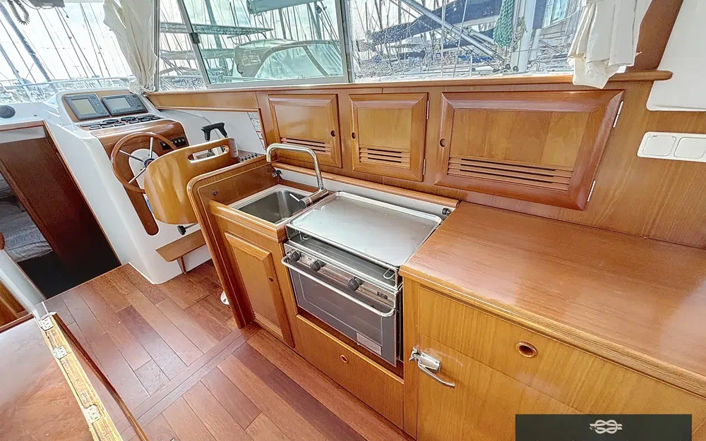 slider 2 Beneteau Antares 10.80