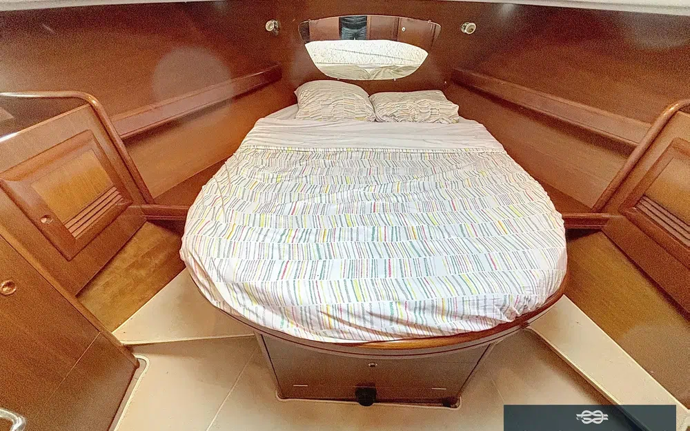 slider 8 Beneteau Antares 10.80