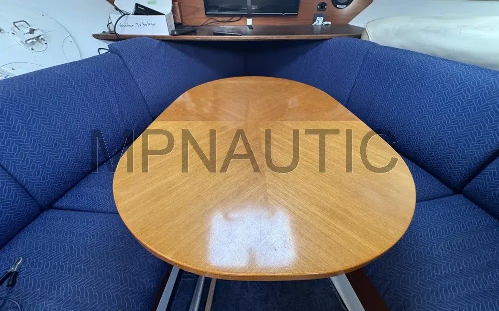 slider 7 Beneteau Flyer 701