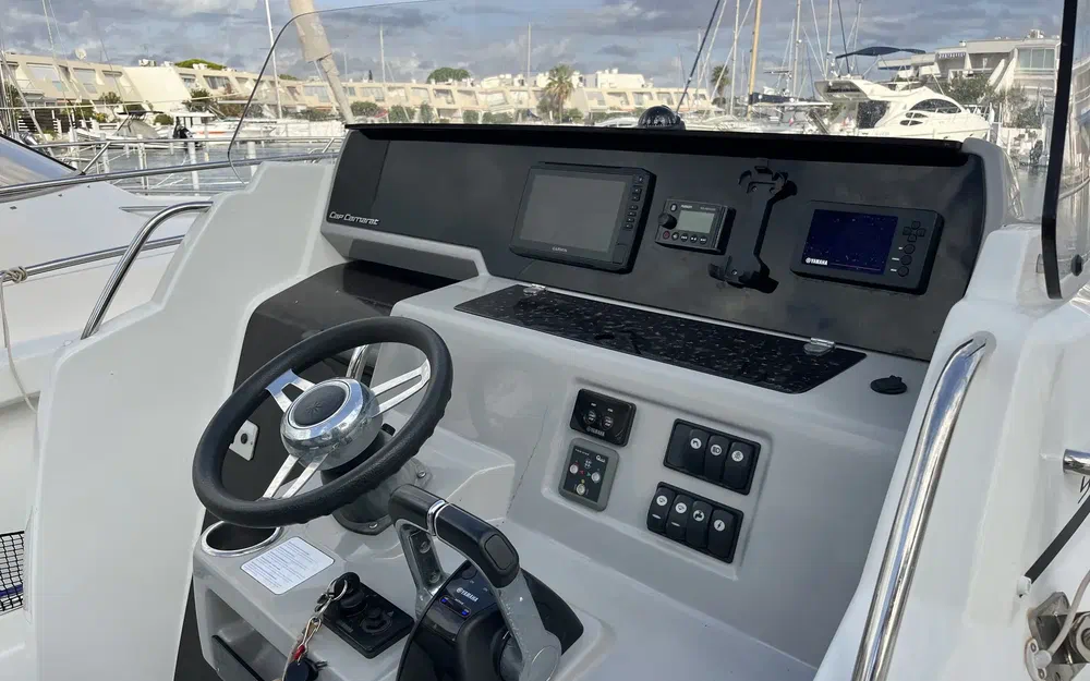 slider 10 Jeanneau Cap Camarat 9.0 CC