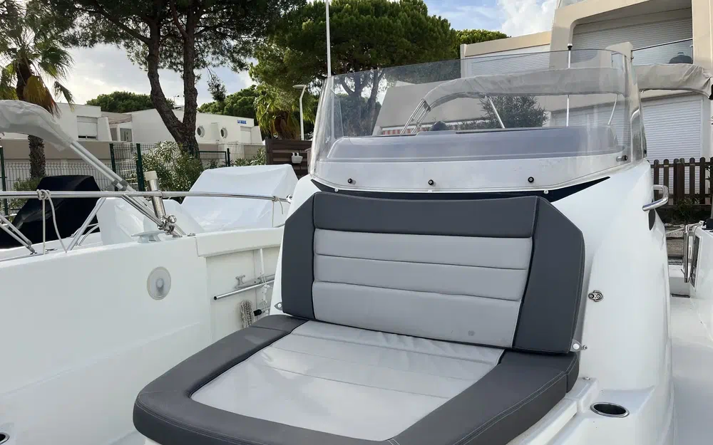 slider 6 Jeanneau Cap Camarat 9.0 CC